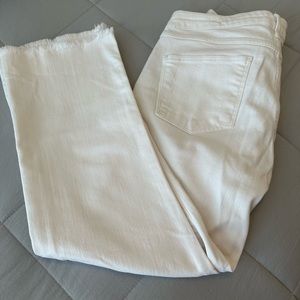 Pilcro and the Letterpress white cropped “script” size 30